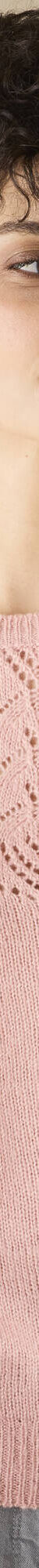 Pull col rond maille ajourée, toucher doux (rose grisé) Pull col rond maille ajourée, toucher doux (rose grisé)